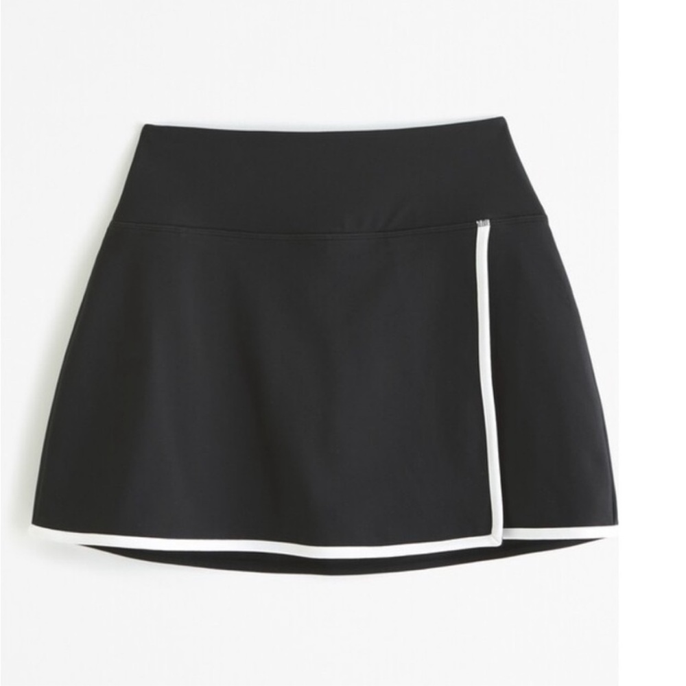 Abercrombie & Fitch YPB Black Skort with White Trim